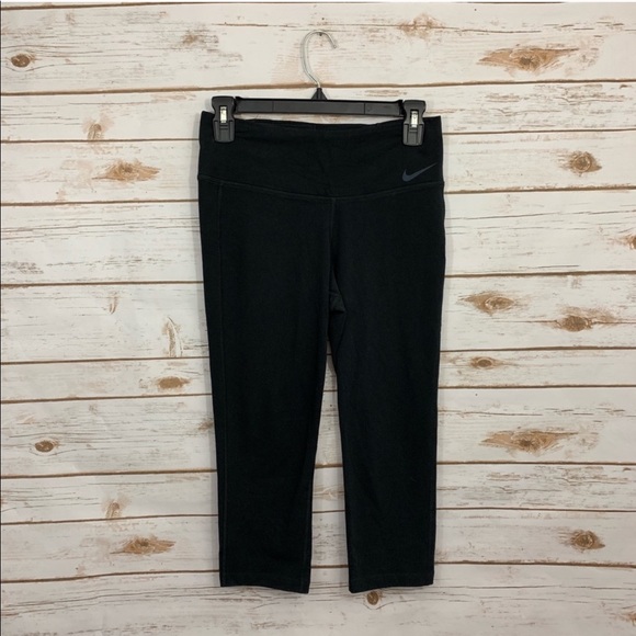 Nike Pants - Nike Dri-fit Black Active Athletic Cropped Legging